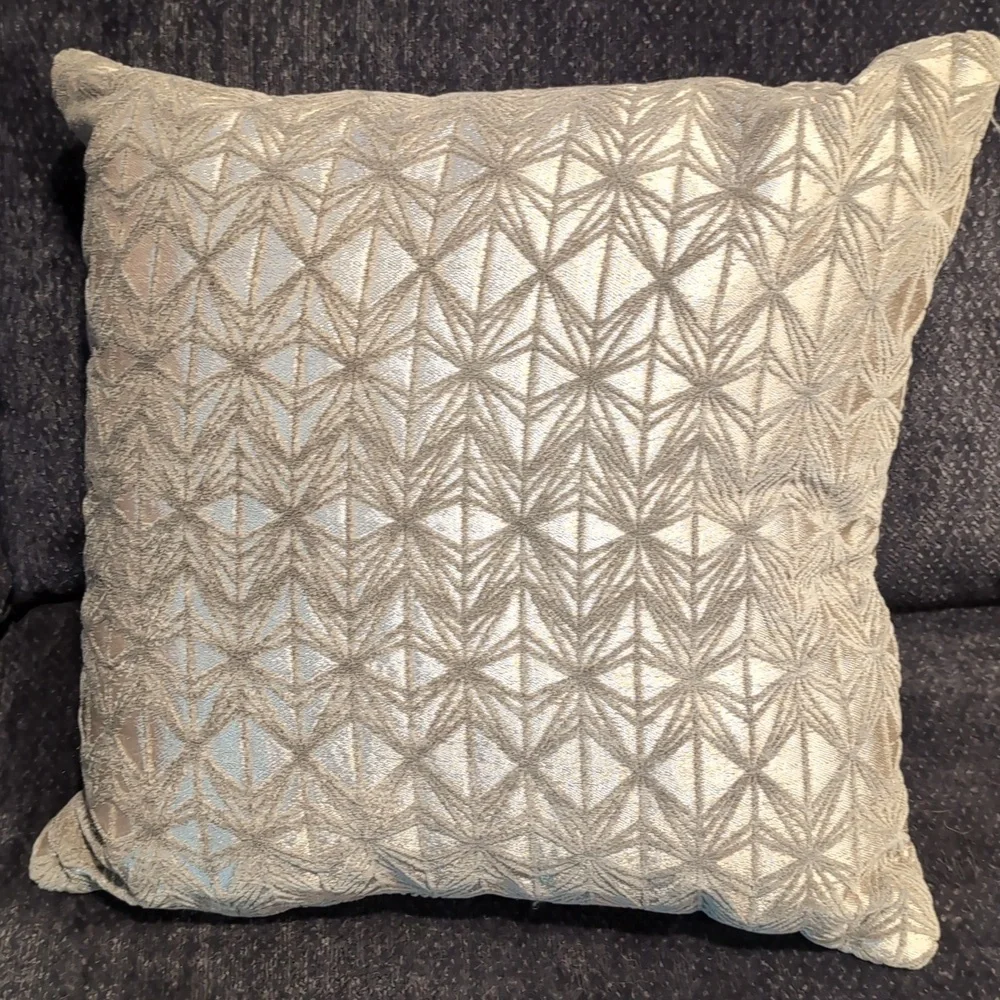 Elegant Gold Throw Pillows